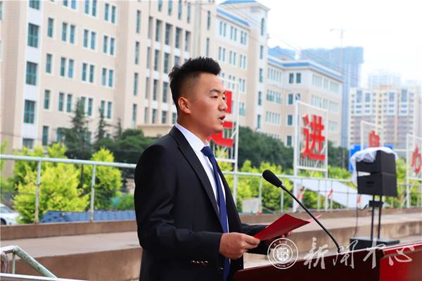 http://www.lzjtu.cn/__local/E/E9/01/E4DA47730244BDD27ACA0BC8EB1_5EC6DA86_5D6F6.jpg