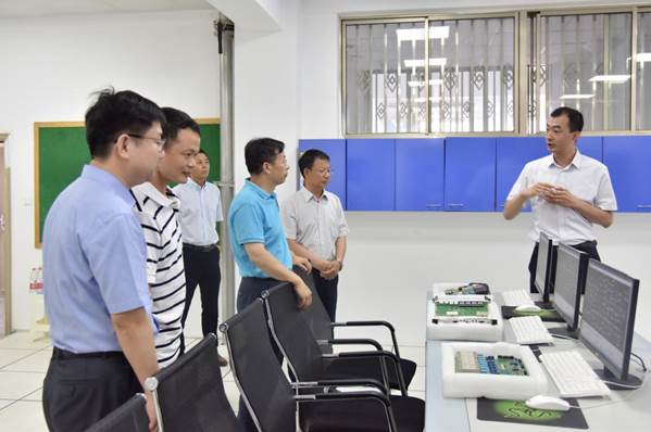 http://www.lzjtu.cn/__local/5/2D/4C/F7A5EBB7E777A34226B20D5F737_9376E67E_150A2.jpg