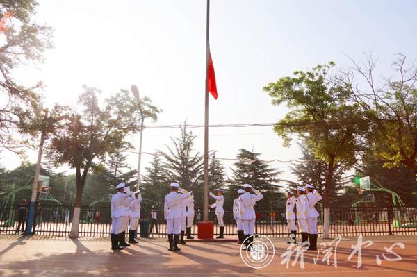 http://www.lzjtu.cn/__local/9/9F/18/EE14ACEC39F8BC1D752F2CAC301_066CF460_20A3B.jpg